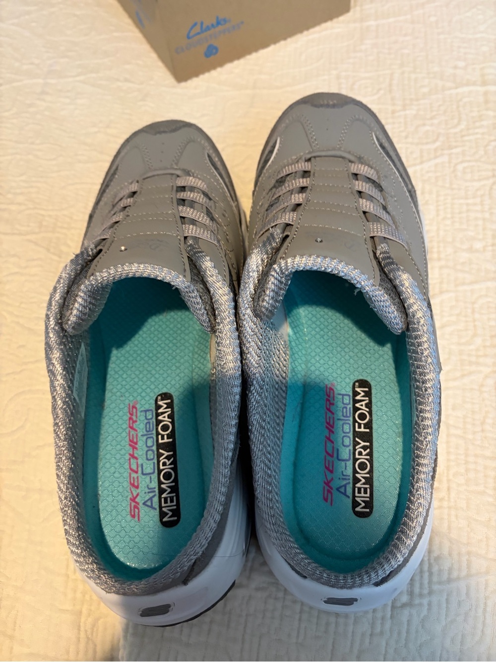 Skechers Gray Athletic Sneakers with Teal Insoles